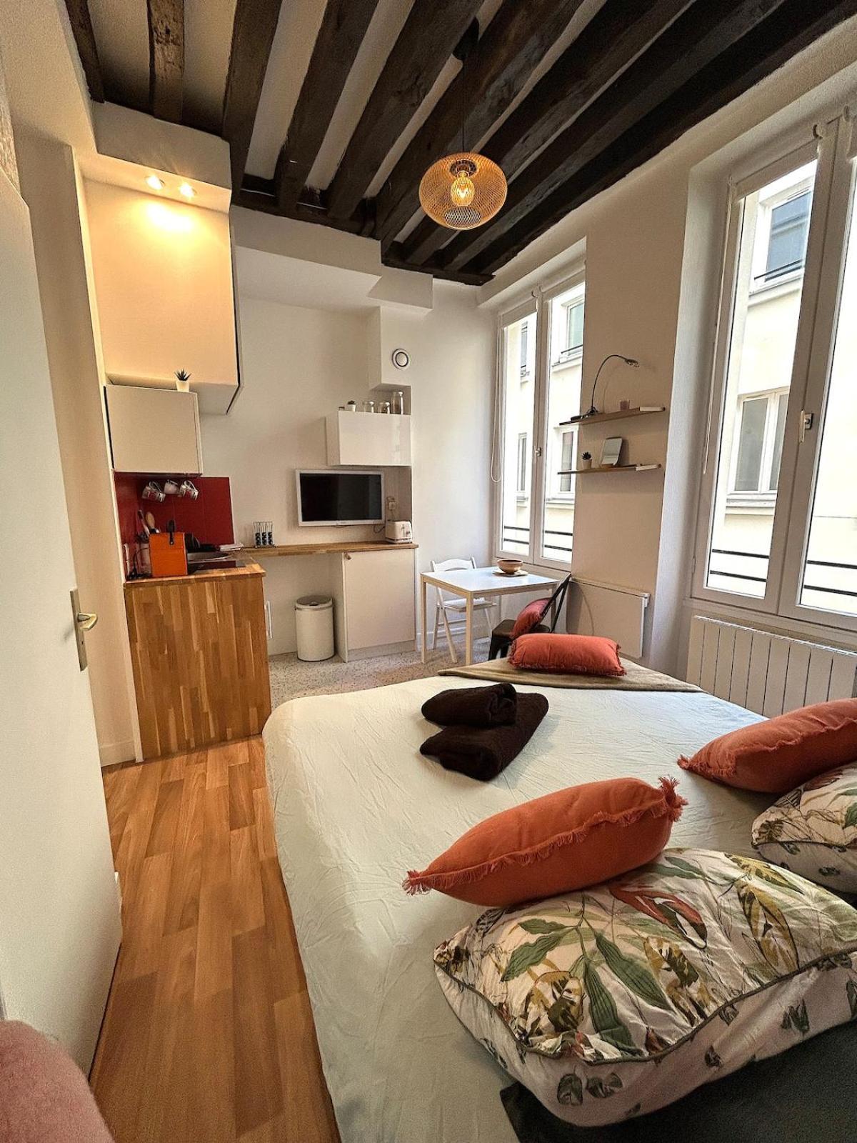 Apartment Large - Heart Of *